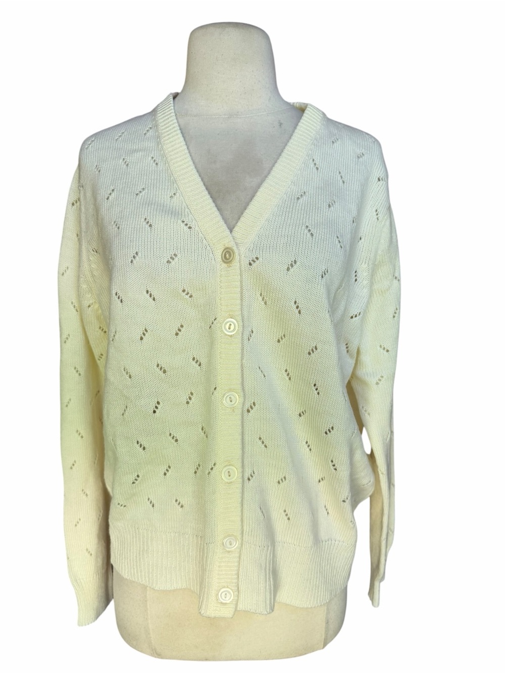 Late 1970s Lane Bryant 100% Acrylic Ivory Scattered Pointelle Detailing Cardigan